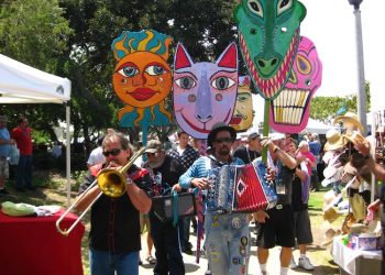 Sicilian Festival parades the streets
