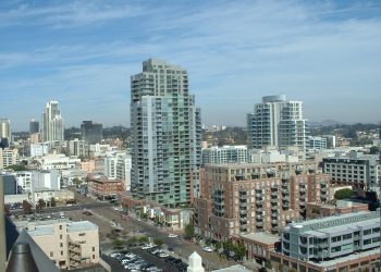 Nonprofit dental center creates hundreds of smiles for low-income seniors