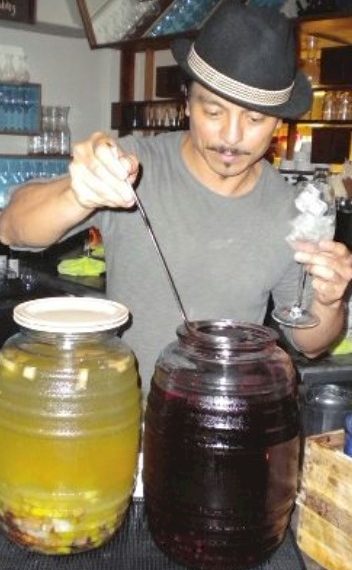 Uptown happy hours: Wet Stone