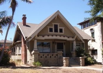 Rewarding Retreat: Orange County jaunts bring wave of donations