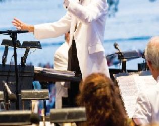 San Diego Symphony’s Summer Pops starts off with a bang