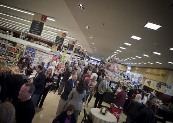 Old Globe opens O’Neill romance