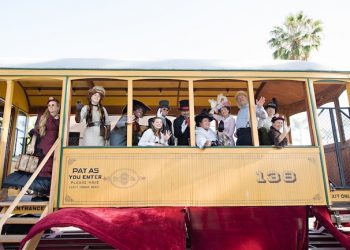 Indigo Girls come to San Diego