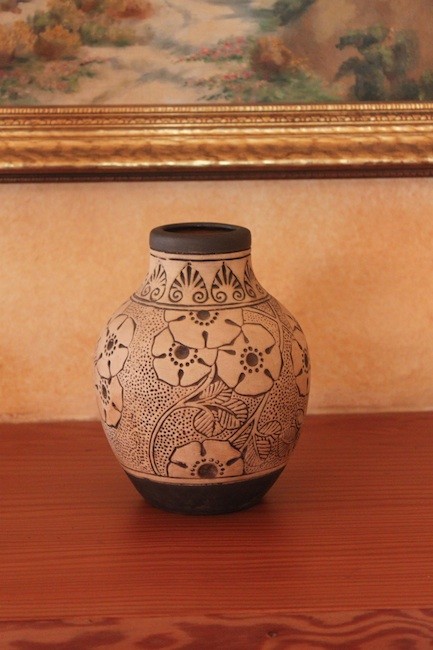Art pottery, a creative gift for the bungalow dweller on your list