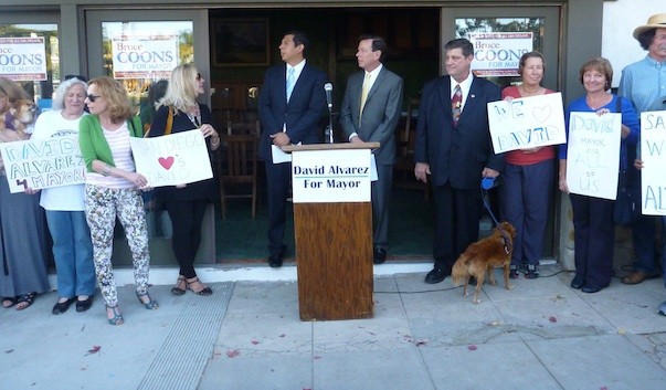 Coons withdraws from mayor’s race, endorses Alvarez