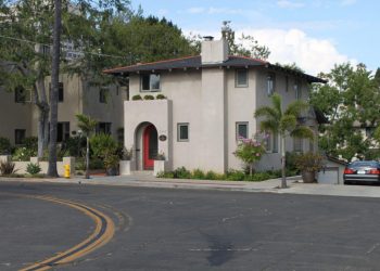 Hats off to a happy hour debut