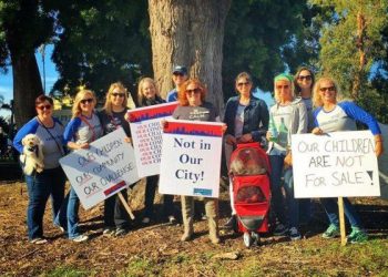 Landmark deal to increase police pay