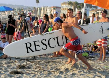 PB Hot Rod, Classic Car show: a bounty of bikinis, wheels