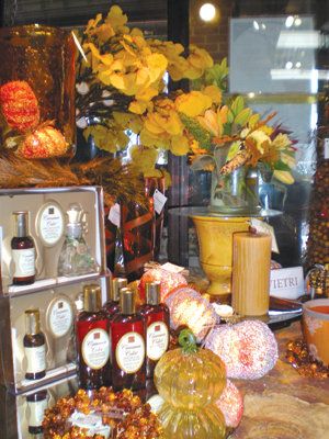 Table Setting 101: Having a family-style Thanksgiving feast in style