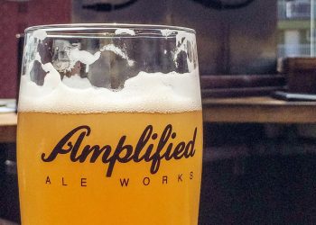 Westbound lanes of Clairemont Mesa Blvd. at 163 to close