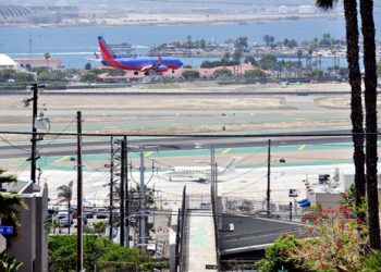 San Diego Airport offers tips for navigating Thanksgiving travel