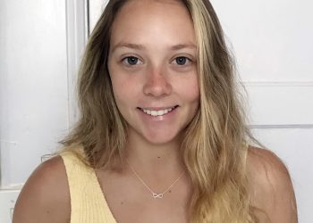 Creative arts student receives Rebecca Lenci scholarship at Point Loma High