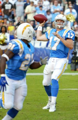 Chargers QB to host walk at NTC Park