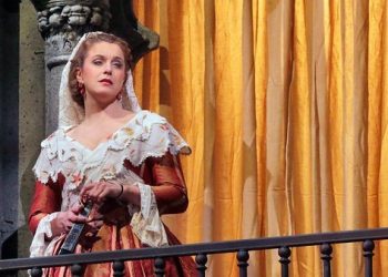 Maintain the character of Loma Portal