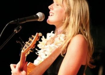 Point Loma songstress takes first at Hawaiian festival