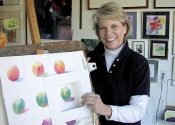 Point Loma songstress takes first at Hawaiian festival