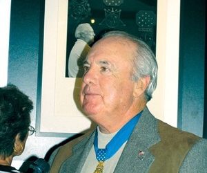 Peters re-elected council president