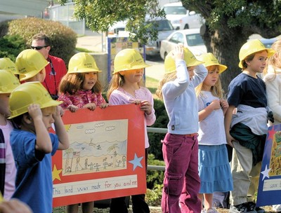 Kindergarten gets ready for spring Bloom