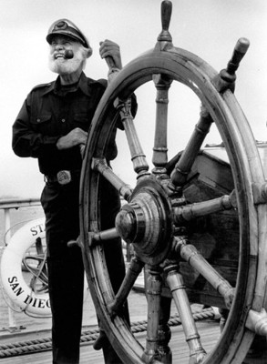 Capt.' Howard Thomas, adventurer, 87