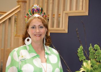 Volunteers talk trash: Help pick up garbage over the holiday