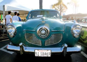 Travel pros set up shop on boulevard