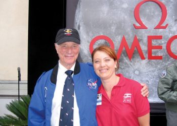 Travel pros set up shop on boulevard