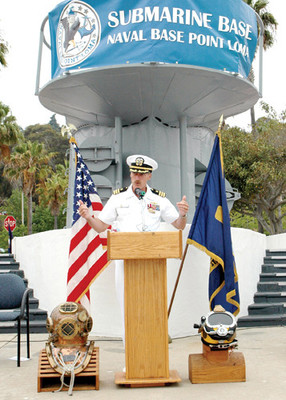 Naval base commander retires after 30 years