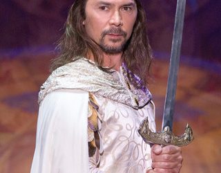 LJ/Monaco meet on the catwalk for fashion fete