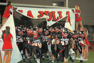 Vikings blast off over UC Centurions to start season