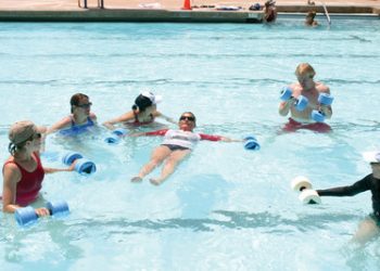 LJ/Monaco meet on the catwalk for fashion fete