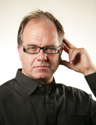 Schick wields the stick with a Glass premiere