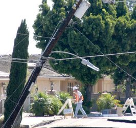 Crews begin restoring Soledad road