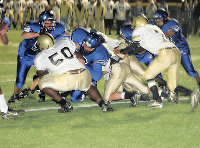 Torreys conquer Warriors at Homecoming