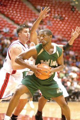 PLNU basketball off to sizzling-hot start early in 2007 season