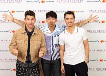 Historic Veterans For Peace anti-nuclear boat sets sail from San Diego