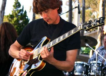 Wine is the word of choice in Larry Zeiger’s ‘Nice Legs’