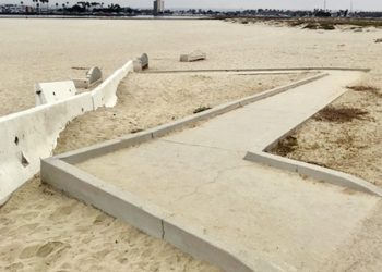 Rolando catwalks connect residents and community