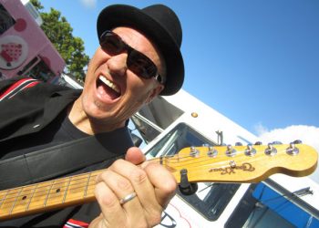 Paw It Forward: donate coats, sweaters for pets of the homeless