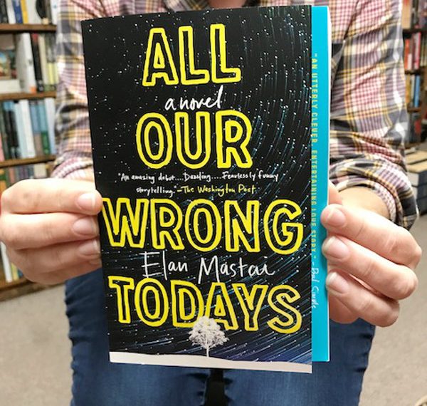 La Playa Books offers a ‘Bookstore Crawl’ and book club