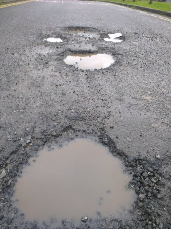 Mayor announces major expansion of pothole repairs