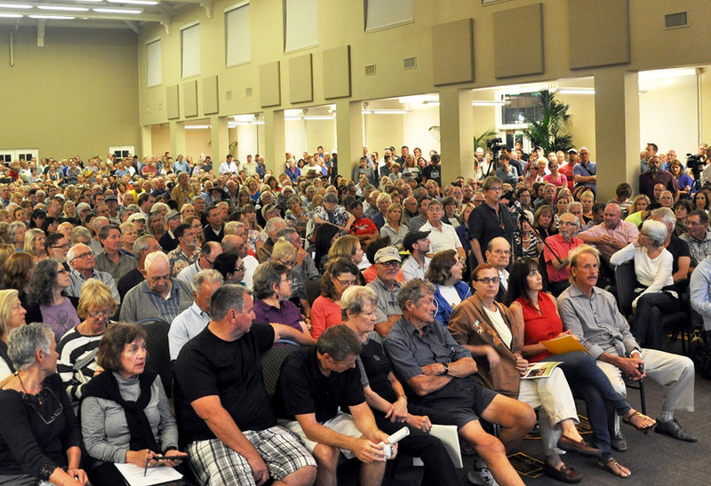 Point Lomans hope to ground FAA's flight plans