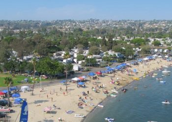 Benefit for musician, Guns ’n’ Roses tribute, a spry 80-something bluesman