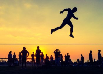 GO WITH THE FLOW – Wednesday evenings hit new highs in Ocean Beach