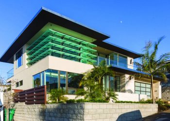 Summer Fun with Bianca: Mother Nature's in control at La Jolla's Sunny Jim Sea Cave