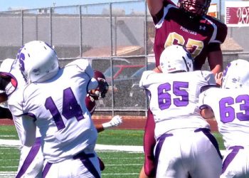 OB storefronts, homes aglow for the holidays