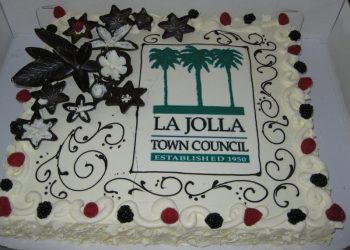 Woman dies in fire in debris-filled La Jolla home