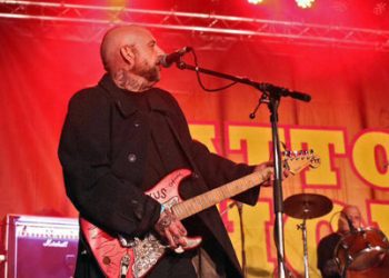 Princess St. beach access issue continues to rile residents, neighbors