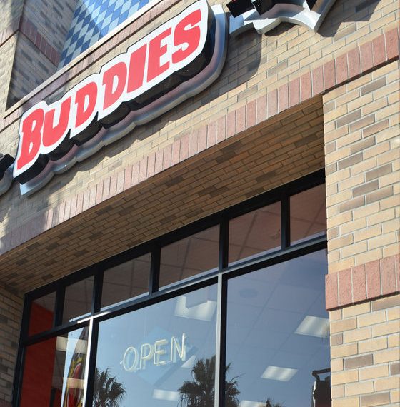 College alums sizzle onto PB burger scene