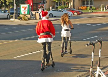 Spiny lobster season breeds poachers off La Jolla