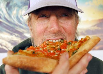 La Jolla Symphony to perform Anton Bruckner, Philip Glass; announces commissioning program